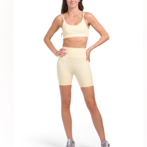 Wilo the Label Bold Floral Daisy Sports Bra and Biker Short Set - Picture 2 of 9